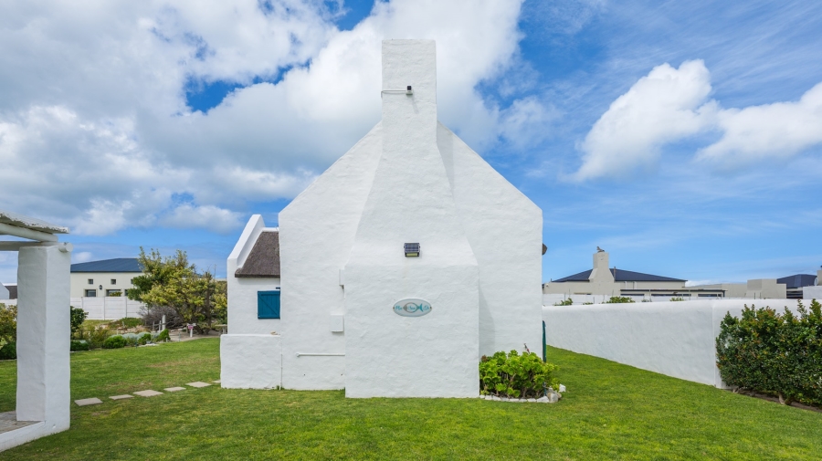 To Let 3 Bedroom Property for Rent in Struisbaai Western Cape